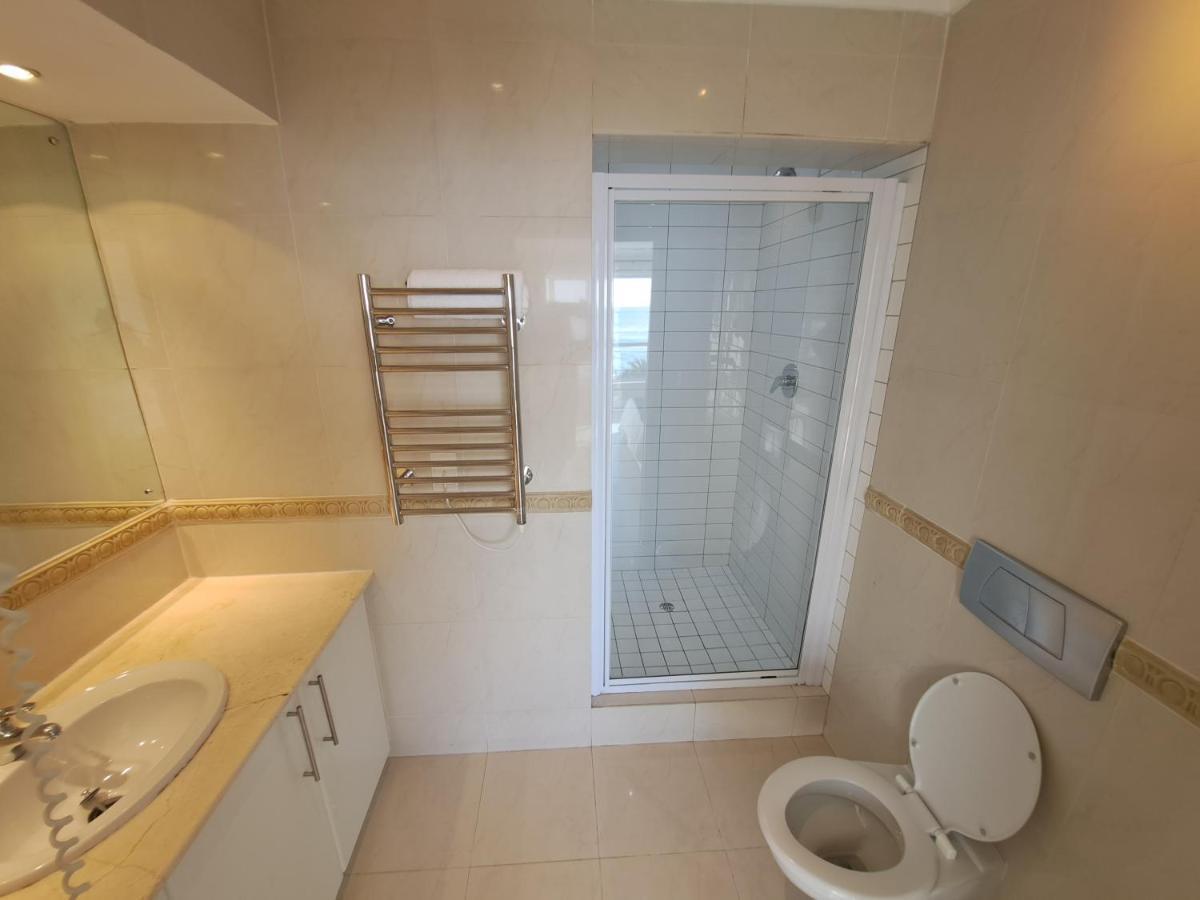 3 Bedroom Sea Facing Family Apartment Cape Town Moullie Point מראה חיצוני תמונה
