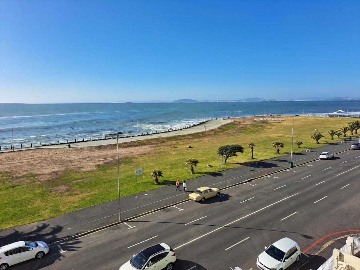 3 Bedroom Sea Facing Family Apartment Cape Town Moullie Point מראה חיצוני תמונה