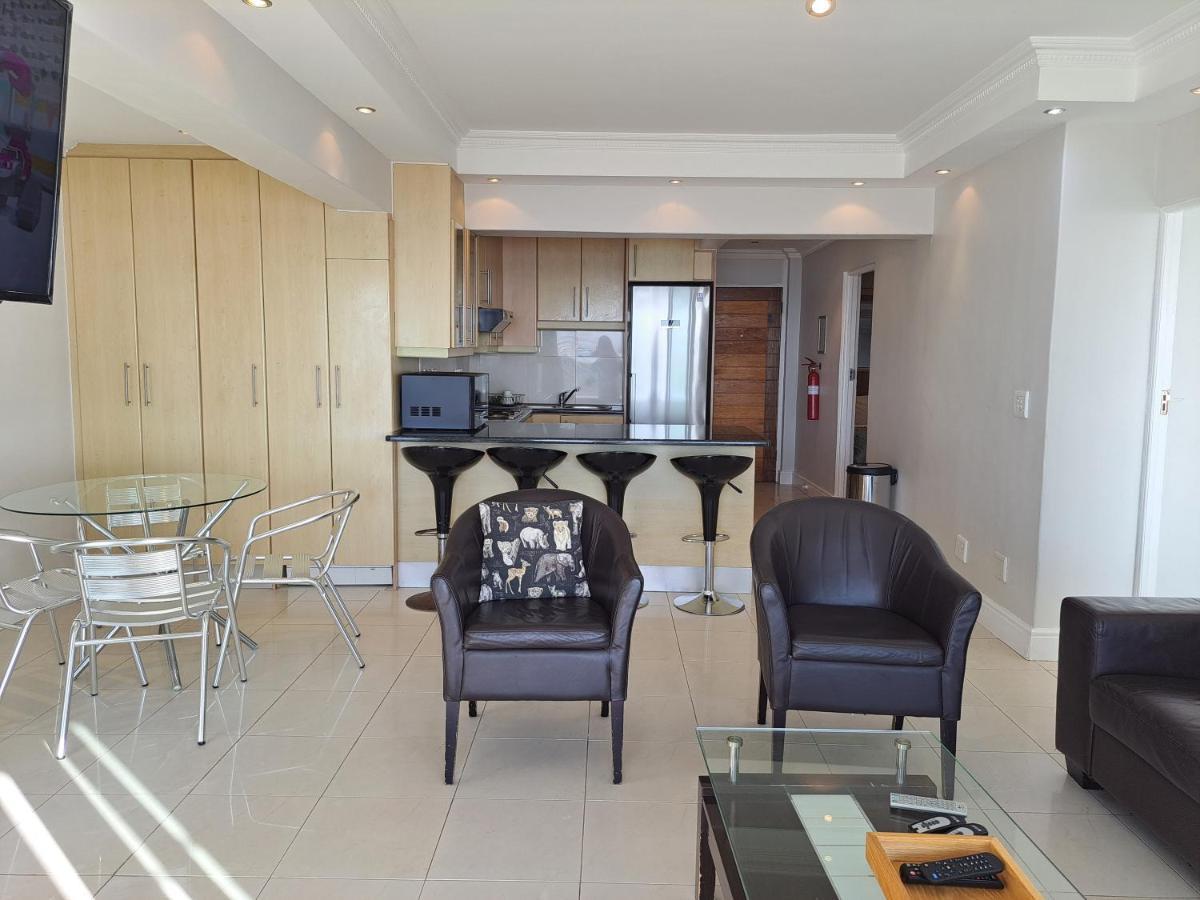 3 Bedroom Sea Facing Family Apartment Cape Town Moullie Point מראה חיצוני תמונה