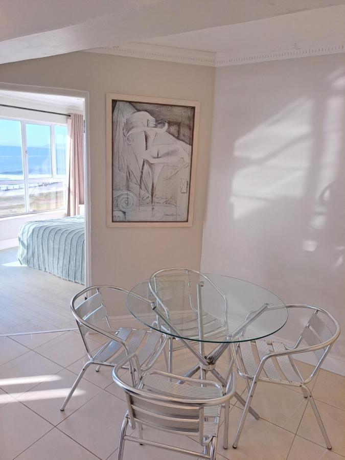 3 Bedroom Sea Facing Family Apartment Cape Town Moullie Point מראה חיצוני תמונה