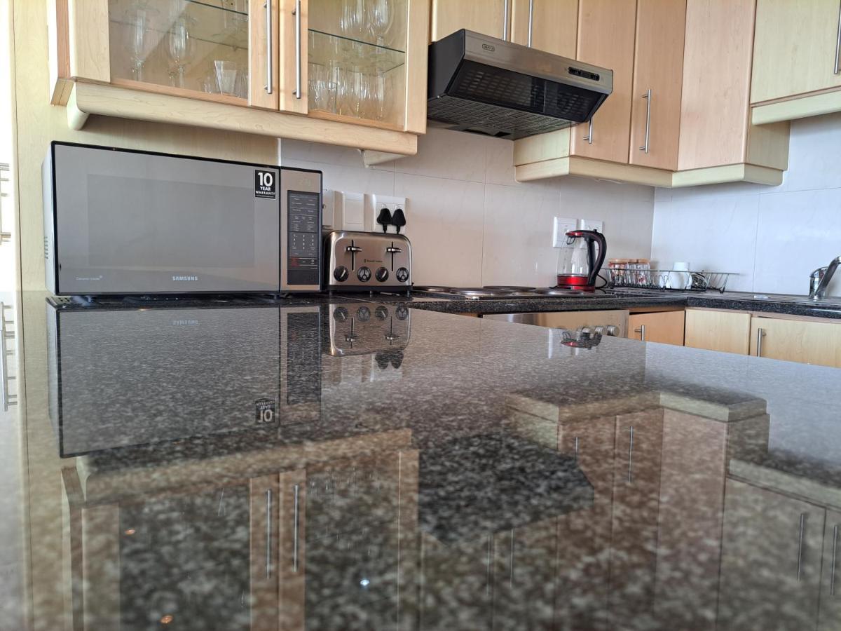 3 Bedroom Sea Facing Family Apartment Cape Town Moullie Point מראה חיצוני תמונה